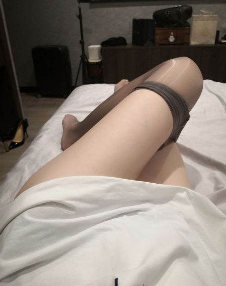 美女邻居韩国_720神马影院手机在线