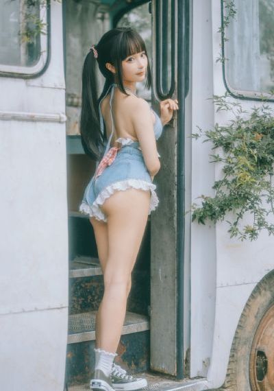 裸体歌舞表演一区二区_高清完整版高清视频观看